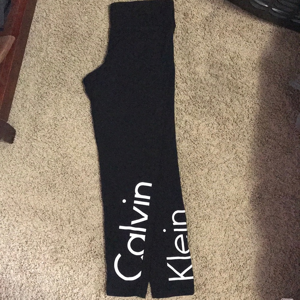 Cropped Black Calvin Klein Leggings!